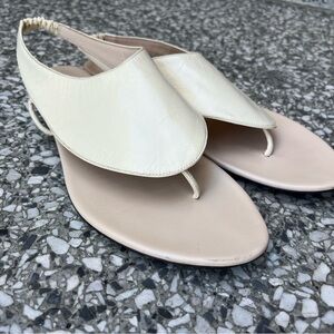 The Row Cream Leather Ravello Flat Sandals Size